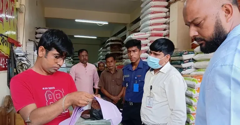 ফেনীতে ২ প্রতিষ্ঠানকে জরিমানা